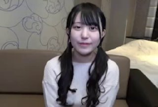 up主小桃首次户外勾搭陌生人拍视频